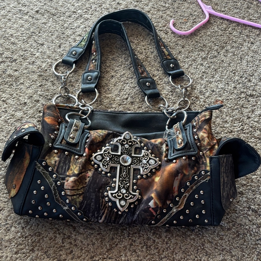 Cute cross camo bag